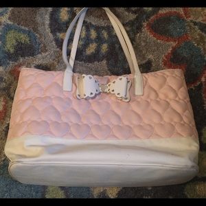 !! Betsey Johnson Purse !!